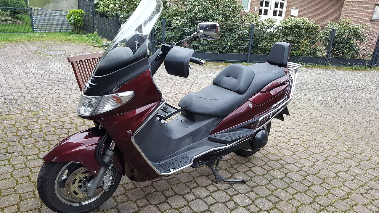 Suzuki Burgman 400